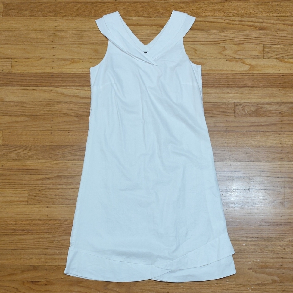 Brand New Chic White V-Neck Midi Dress